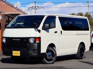 ハイエースバンアウトドア　キャンプ　車中泊　バンライフ　１BOX　ベッド　キャンピングカー