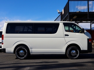 ハイエースバンアウトドア　キャンプ　車中泊　バンライフ　１BOX　ベッド　キャンピングカー