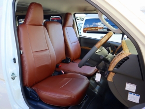 ハイエースバンアウトドア　キャンプ　車中泊　バンライフ　１BOX　ベッド　キャンピングカー