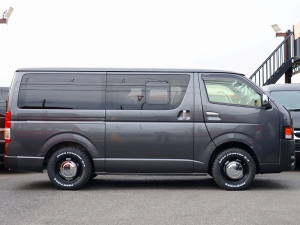 ハイエースバンアウトドア　キャンプ　車中泊　バンライフ　１BOX　ベッド　キャンピングカー