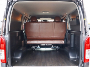 ハイエースバンアウトドア　キャンプ　車中泊　バンライフ　１BOX　ベッド　キャンピングカー