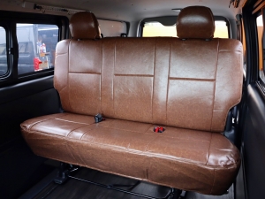 ハイエースバンアウトドア　キャンプ　車中泊　バンライフ　１BOX　ベッド　キャンピングカー