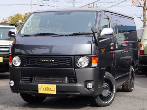ハイエースバンアウトドア　キャンプ　車中泊　バンライフ　１BOX　ベッド　キャンピングカー