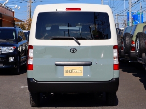 タウンエースアウトドア　キャンプ　車中泊　バンライフ　１BOX　ベッド　キャンピングカー