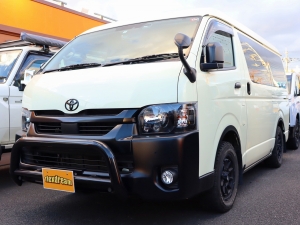 ハイエースＷアウトドア　キャンプ　車中泊　バンライフ　１BOX　ベッド　キャンピングカー