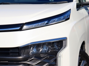買取・下取り直販車ヴォクシー　即納　オットマン　