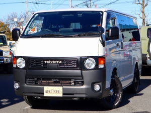 ハイエースバンアウトドア　キャンプ　車中泊　バンライフ　１BOX　ベッド　キャンピングカー
