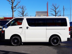 ハイエースバンアウトドア　キャンプ　車中泊　バンライフ　１BOX　ベッド　キャンピングカー