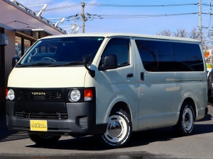 ハイエースバンアウトドア　キャンプ　車中泊　バンライフ　１BOX　ベッド　キャンピングカー