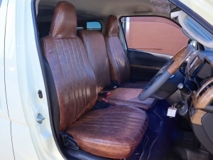 ハイエースバンアウトドア　キャンプ　車中泊　バンライフ　１BOX　ベッド　キャンピングカー