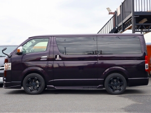 ハイエースバンアウトドア　キャンプ　車中泊　バンライフ　１BOX　ベッド　キャンピングカー