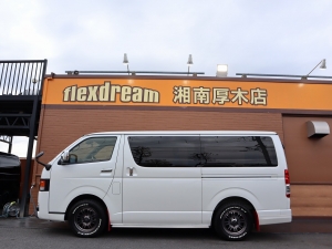 ハイエースバンアウトドア　キャンプ　車中泊　バンライフ　１BOX　ベッド　キャンピングカー