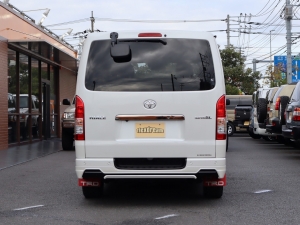 ハイエースバンアウトドア　キャンプ　車中泊　バンライフ　１BOX　ベッド　キャンピングカー