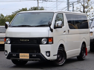 ハイエースバンアウトドア　キャンプ　車中泊　バンライフ　１BOX　ベッド　キャンピングカー
