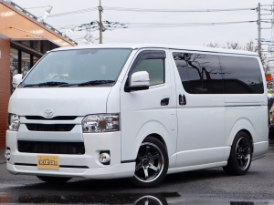 ハイエースバンアウトドア　キャンプ　車中泊　バンライフ　１BOX　ベッド　キャンピングカー