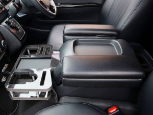 ハイエースバンアウトドア　キャンプ　車中泊　バンライフ　１BOX　ベッド　キャンピングカー