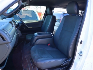 ハイエースバンアウトドア　キャンプ　車中泊　バンライフ　１BOX　ベッド　キャンピングカー