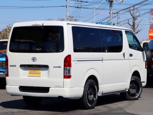 ハイエースバンアウトドア　キャンプ　車中泊　バンライフ　１BOX　ベッド　キャンピングカー