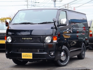 ハイエースバンアウトドア　キャンプ　車中泊　バンライフ　１BOX　ベッド　キャンピングカー