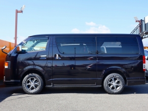 ハイエースバンアウトドア　キャンプ　車中泊　バンライフ　１BOX　ベッド　キャンピングカー