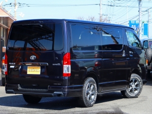 ハイエースバンアウトドア　キャンプ　車中泊　バンライフ　１BOX　ベッド　キャンピングカー