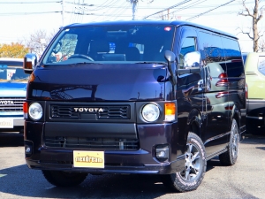 ハイエースバンアウトドア　キャンプ　車中泊　バンライフ　１BOX　ベッド　キャンピングカー