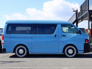 ハイエースバンアウトドア　キャンプ　車中泊　バンライフ　１BOX　ベッド　キャンピングカー
