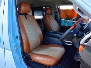 ハイエースバンアウトドア　キャンプ　車中泊　バンライフ　１BOX　ベッド　キャンピングカー