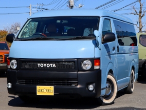 ハイエースバンアウトドア　キャンプ　車中泊　バンライフ　１BOX　ベッド　キャンピングカー