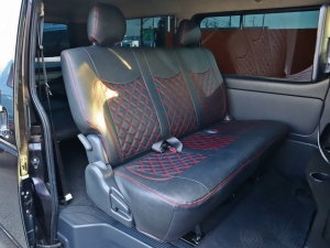 ハイエースバンアウトドア　キャンプ　車中泊　バンライフ　１BOX　ベッド　キャンピングカー