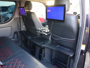 ハイエースバンアウトドア　キャンプ　車中泊　バンライフ　１BOX　ベッド　キャンピングカー
