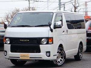 ハイエースバン新車アウトレットアウトドア　キャンプ　車中泊　バンライフ　１BOX　ベッド　キャンピングカー