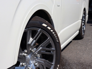 ハイエースバンアウトドア　キャンプ　車中泊　バンライフ　１BOX　ベッド　キャンピングカー