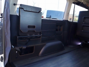 ハイエースバンアウトドア　キャンプ　車中泊　バンライフ　１BOX　ベッド　キャンピングカー