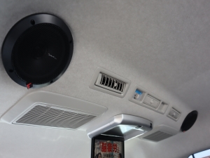 ハイエースワゴンアウトドア　キャンプ　車中泊　バンライフ　１BOX　ベッド　キャンピングカー