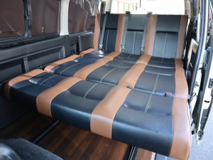 ハイエースワゴンアウトドア　キャンプ　車中泊　バンライフ　１BOX　ベッド　キャンピングカー