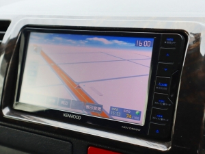 ハイエースバンアウトドア　キャンプ　車中泊　バンライフ　１BOX　ベッド　キャンピングカー
