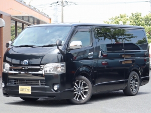 ハイエースＶアウトドア　キャンプ　車中泊　バンライフ　１BOX　ベッド　キャンピングカー