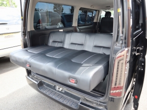 ハイエースバンアウトドア　キャンプ　車中泊　バンライフ　１BOX　ベッド　キャンピングカー