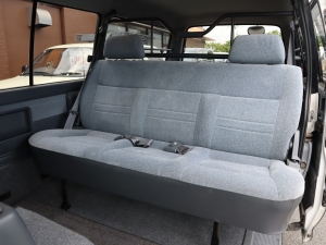 ハイエースバンアウトドア　キャンプ　車中泊　バンライフ　１BOX　ベッド　キャンピングカー
