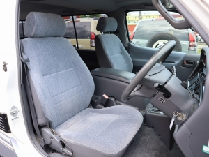 ハイエースバンアウトドア　キャンプ　車中泊　バンライフ　１BOX　ベッド　キャンピングカー