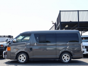 ハイエースバンアウトドア　キャンプ　車中泊　バンライフ　１BOX　ベッド　キャンピングカー