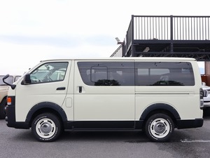 ハイエースバンアウトドア　キャンプ　車中泊　バンライフ　１BOX　ベッド　キャンピングカー