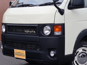 ハイエースＶアウトドア　キャンプ　車中泊　バンライフ　１BOX　ベッド　キャンピングカー