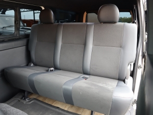 ハイエースバンアウトドア　キャンプ　車中泊　バンライフ　１BOX　ベッド　キャンピングカー