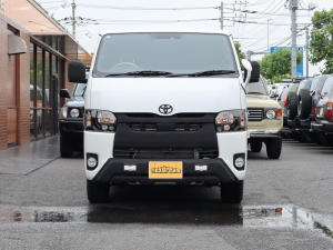 ハイエースバンアウトドア　キャンプ　車中泊　バンライフ　１BOX　ベッド　キャンピングカー