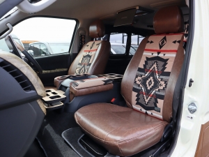 ハイエースバンキャンプ　アウトドア　レジャー　４ＷＤ　ＳＵＶ