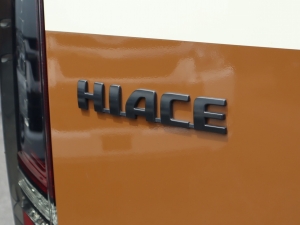 ハイエースバンキャンプ　アウトドア　レジャー　４ＷＤ　ＳＵＶ