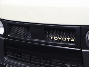 ハイエースバンキャンプ　アウトドア　レジャー　４ＷＤ　ＳＵＶ