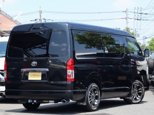 ハイエースＷキャンプ　アウトドア　レジャー　４ＷＤ　ＳＵＶ